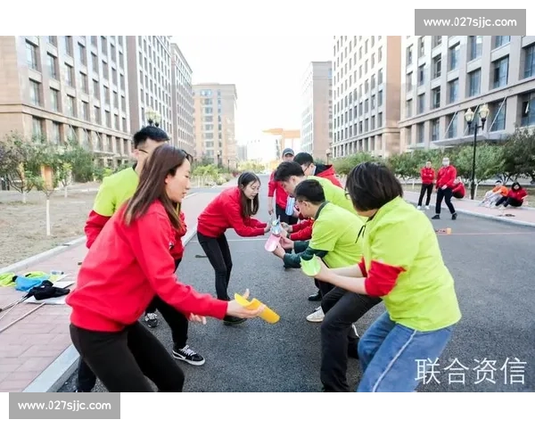 3对3世界杯激情对决，揭秘小场地大策略背后的团队智慧与竞技魅力